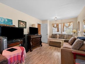 41 Lakeside Drive, Centerport NY 11721