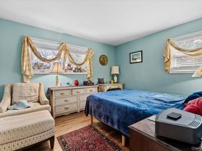 41 Lakeside Drive, Centerport NY 11721