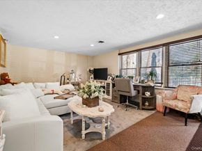 41 Lakeside Drive, Centerport NY 11721