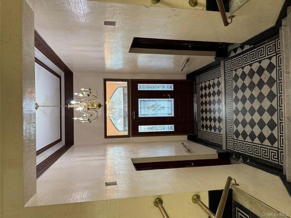 2922 Barnes Avenue 6D, Bronx NY 10467
