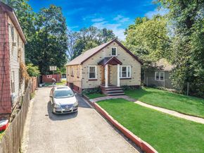 128 Winding Street, Huntington Station NY 11746