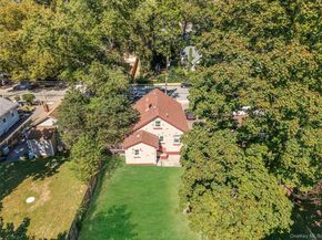 128 Winding Street, Huntington Station NY 11746