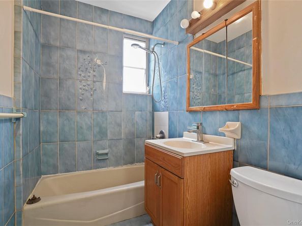 72-07 73 Street, Glendale NY 11385