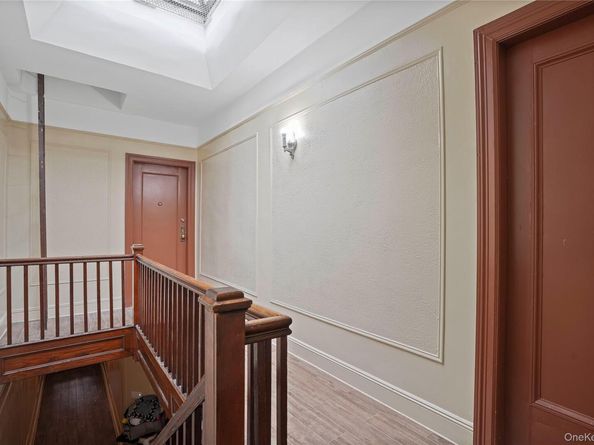 72-07 73 Street, Glendale NY 11385