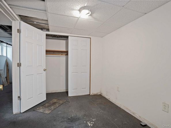 72-07 73 Street, Glendale NY 11385