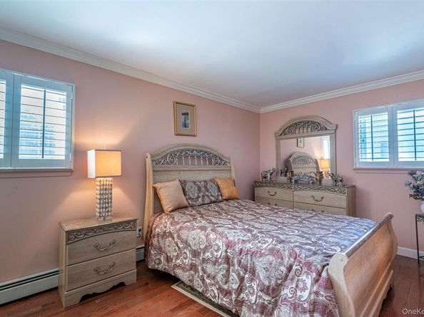 6 Linden Street, Selden NY 11784