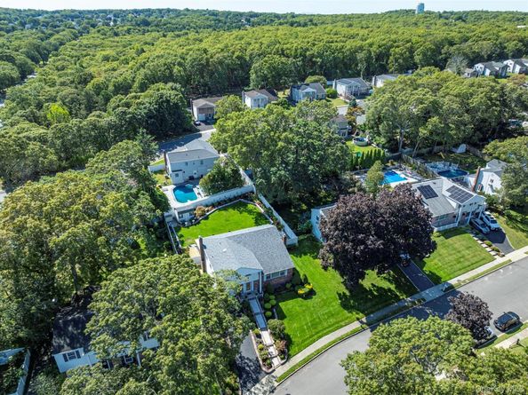 6 Linden Street, Selden NY 11784