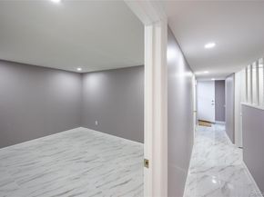 240-02 65th Avenue, Little Neck NY 11362