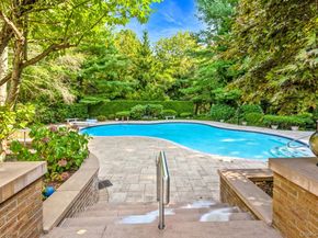 18 Durham Drive, Dix Hills NY 11746