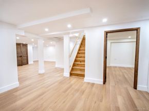 18 Durham Drive, Dix Hills NY 11746