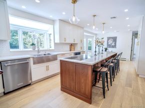 18 Durham Drive, Dix Hills NY 11746