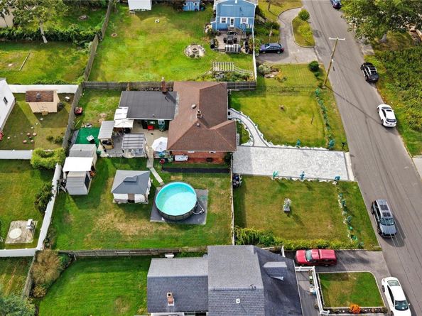 70 Trafalgar Drive, Shirley NY 11967