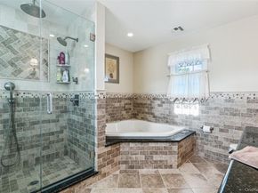 470 Argyle Road, Mineola NY 11501