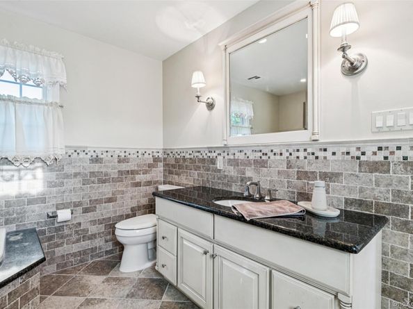 470 Argyle Road, Mineola NY 11501