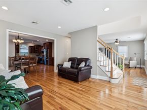 470 Argyle Road, Mineola NY 11501