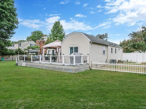 62 Bayside Avenue, Amity Harbor NY 11701