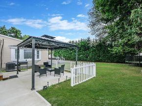 62 Bayside Avenue, Amity Harbor NY 11701