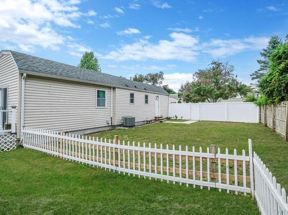 62 Bayside Avenue, Amity Harbor NY 11701