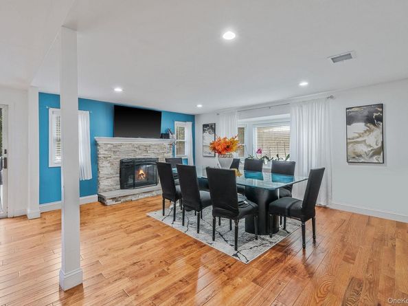 62 Bayside Avenue, Amity Harbor NY 11701