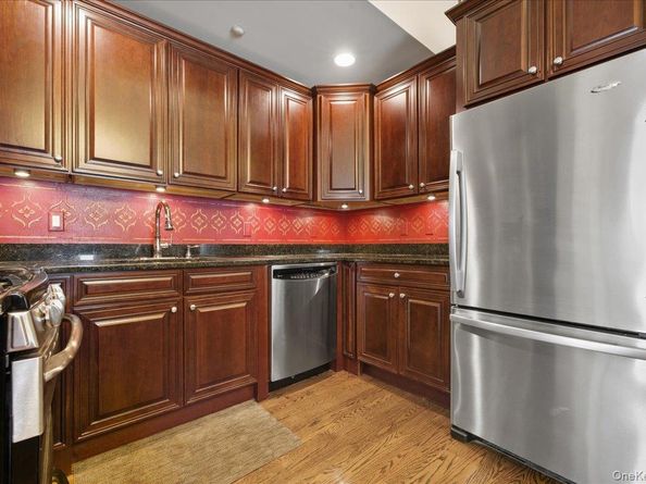 383 Summer Court, East Meadow NY 11554