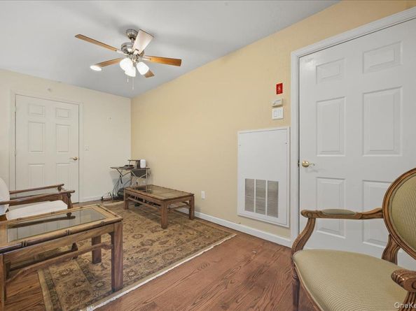 383 Summer Court, East Meadow NY 11554