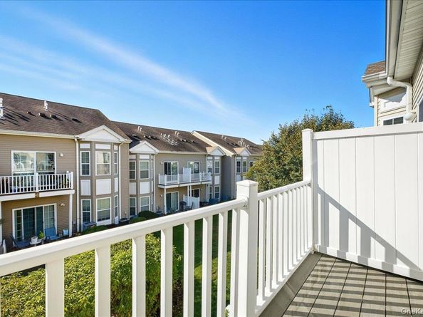 383 Summer Court, East Meadow NY 11554