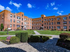 1 Jefferson Avenue J10, Rockville Centre NY 11570