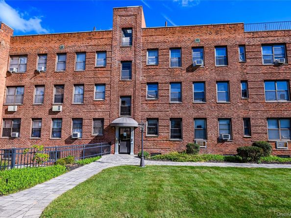 1 Jefferson Avenue J10, Rockville Centre NY 11570