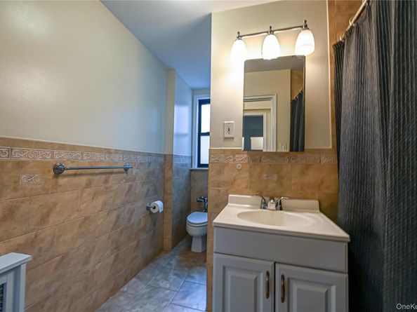 1 Jefferson Avenue J10, Rockville Centre NY 11570
