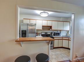 1 Jefferson Avenue J10, Rockville Centre NY 11570
