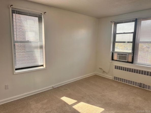 150-11 72nd Road 6F, Flushing NY 11367