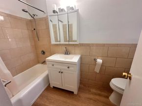 150-11 72nd Road 6F, Flushing NY 11367