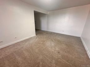 150-11 72nd Road 6F, Flushing NY 11367