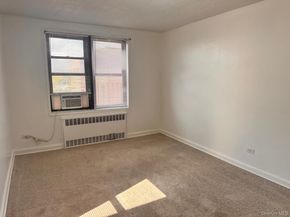 150-11 72nd Road 6F, Flushing NY 11367
