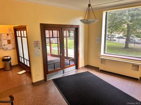 150-11 72nd Road 6F, Flushing NY 11367