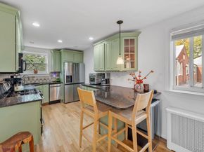 73-20 263rd Street G, Glen Oaks NY 11004