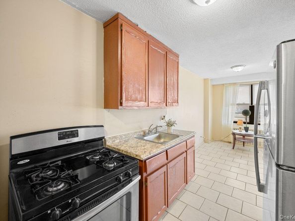 1966 Newbold Avenue 108, Bronx NY 10472