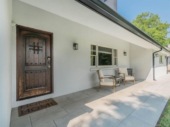 35 Highland Road, Glen Cove NY 11542