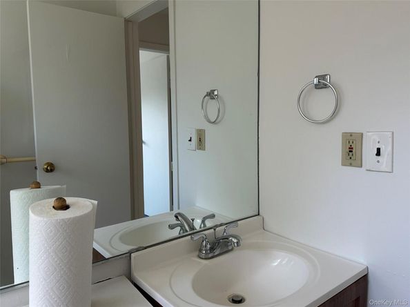 63 Fairharbor Drive 63, Patchogue NY 11772