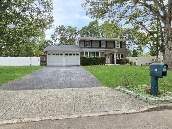 10 Hyde Lane, Coram NY 11727