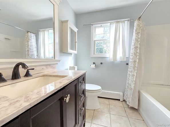 10 Hyde Lane, Coram NY 11727