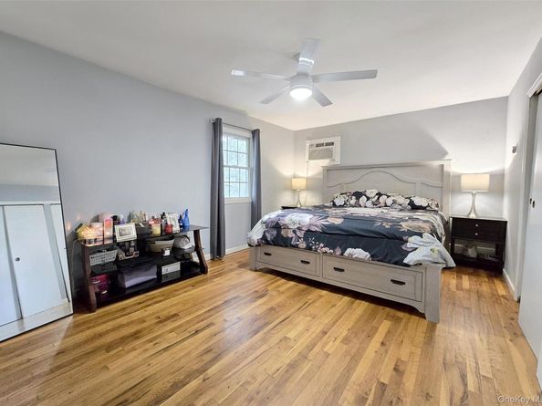 10 Hyde Lane, Coram NY 11727