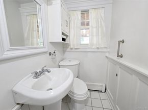 10 Hyde Lane, Coram NY 11727