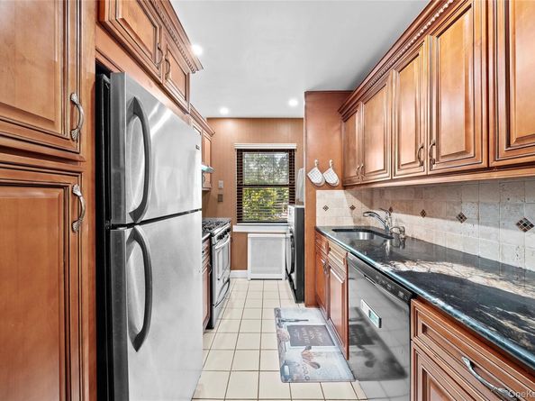 1195 East Broadway L23, Hewlett NY 11557