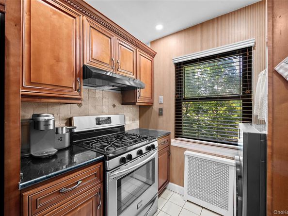 1195 East Broadway L23, Hewlett NY 11557