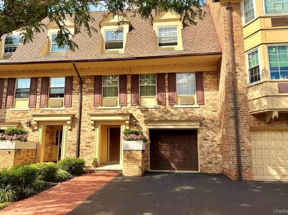 20607 Emily Road 3, Bayside NY 11360