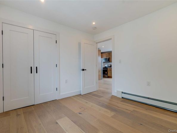 1056 E 215th Street, Bronx NY 10469
