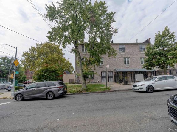 1056 E 215th Street, Bronx NY 10469