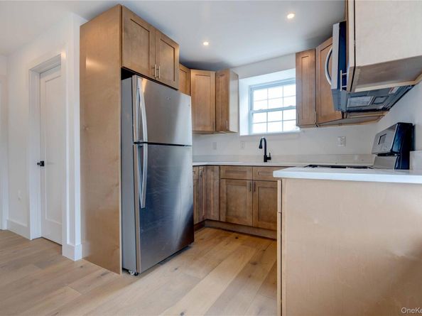 1056 E 215th Street, Bronx NY 10469