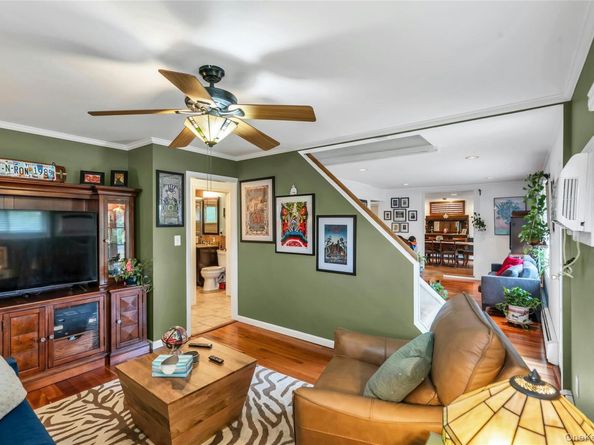 29 Crystal Lane, Westbury NY 11590